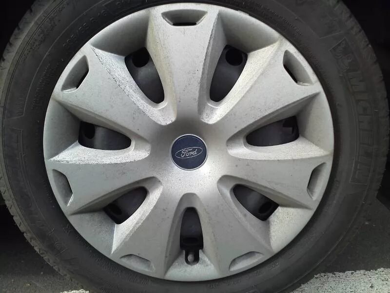 оригинальные колпаки фокус. оригинальные колпаки фокус. колпаки форд r15. колпаки на диски форд фокус 2. колпак форд фокус 3 r16 артикул.