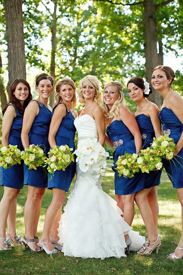 Цвет свадьбы фото. Цвет свадьбы. Синяя свадьба. Свадьба в бело синем цвете. Свадьба в бело синих тонах.