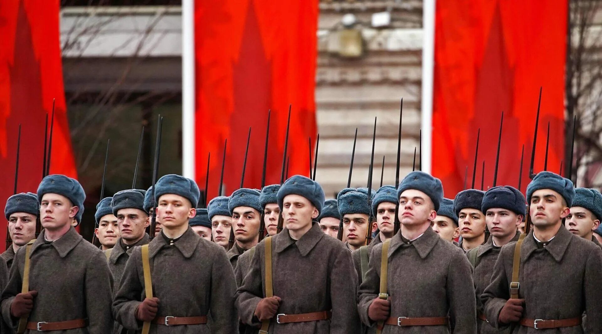 10 лет параду