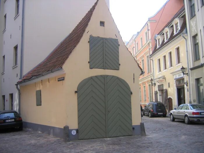 лифты. рэн кохас архитетура сингапур. зданьице. зданьице или зданьеце. процветание небоскребы.