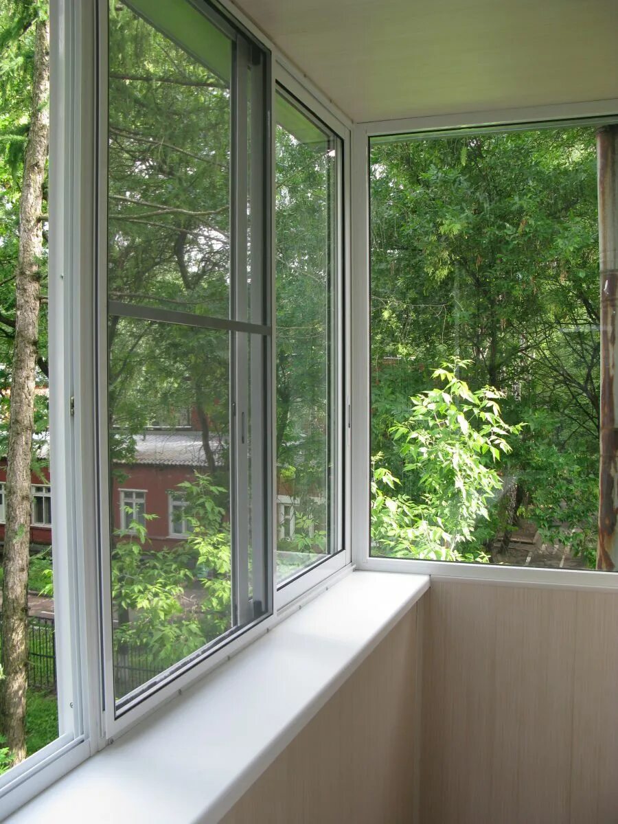 Слайдорс остекление балкона. Отделка балкона. 3 метровый балкон остекление. Окна на лоджию. Застеклить балкон 3 метра.