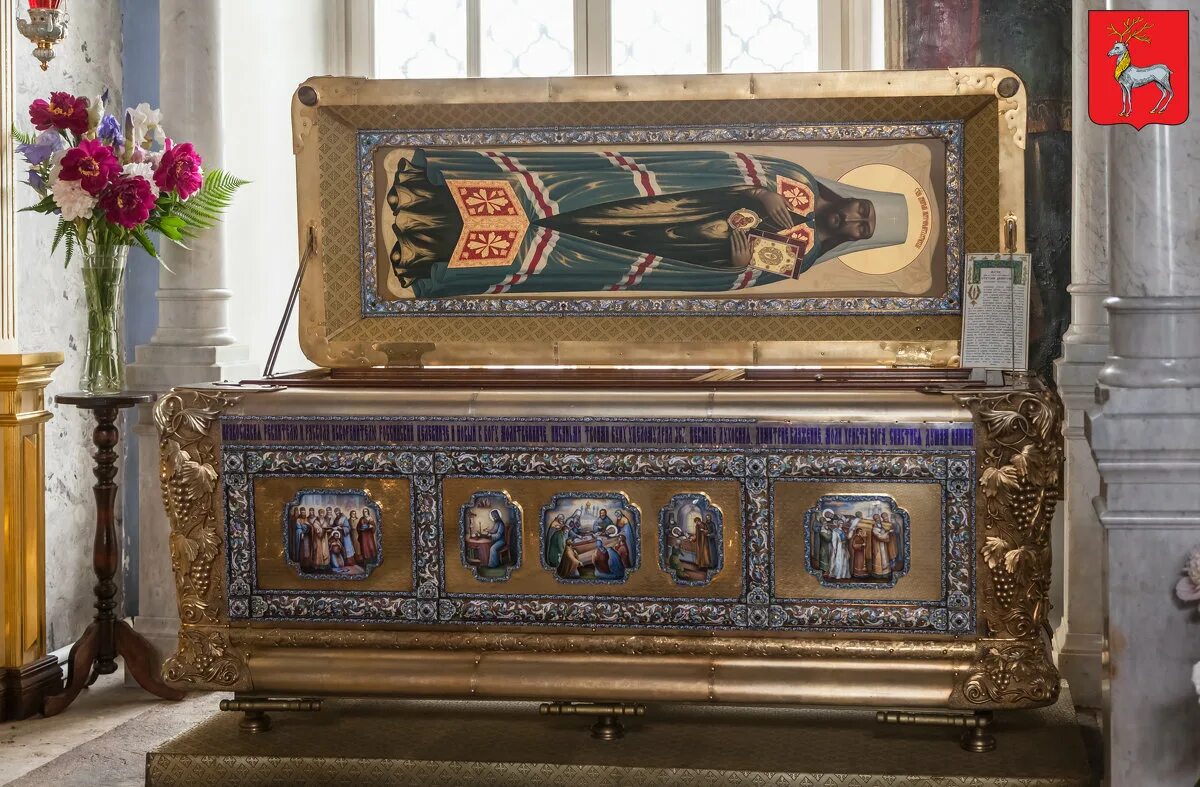 мощи дмитрия ростовского яковлевский храм. спасо-яковлевский димитриев мужской монастырь внутри. мощи икова яковлевский храм. мощи дмитрия ростовского яковлевский храм. мощи в ростове.