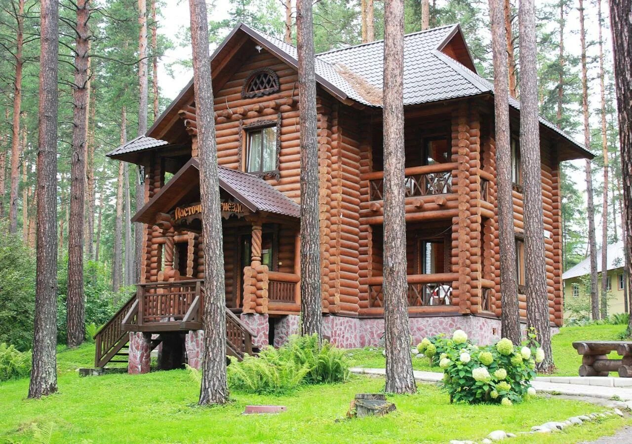 Орлиное гнездо горный алтай. Орлиное гнездо горный алтай. Орлиное гнездо база отдыха горный алтай. Орлиное гнездо архыз. Орлиное гнездо горный.