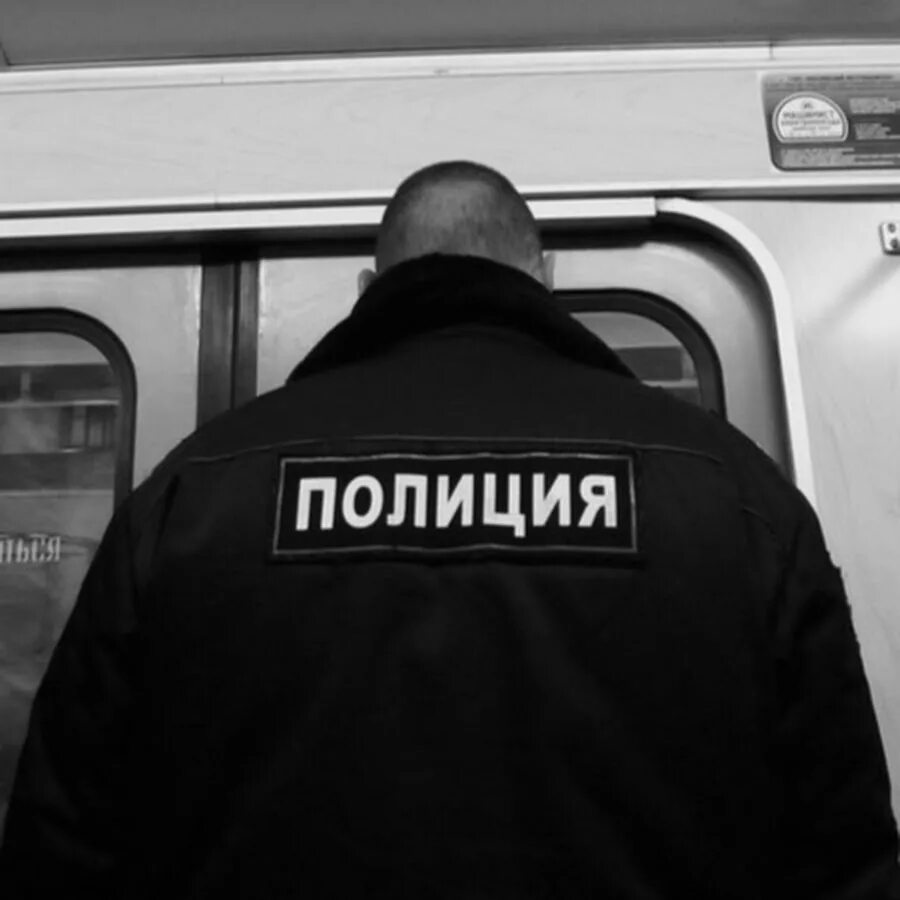 Полицейский. Черная полицейская машина. Полиция нью-йорка 1960. Парижские полицейские. Черно белая фотография милицейского.