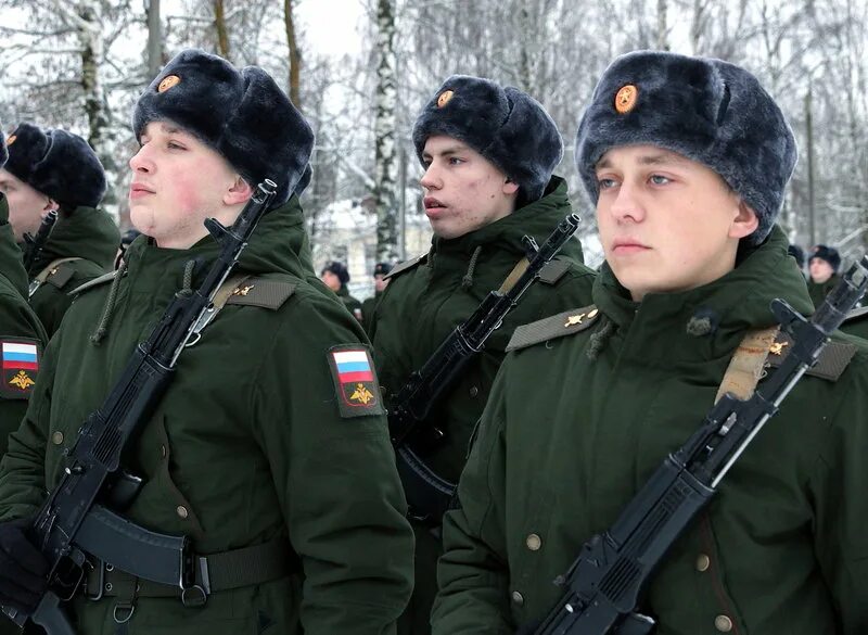 Можно ли выкладывать фото в военной форме "А ну-ка девушки" по-колумбийски! ЯПлакалъ