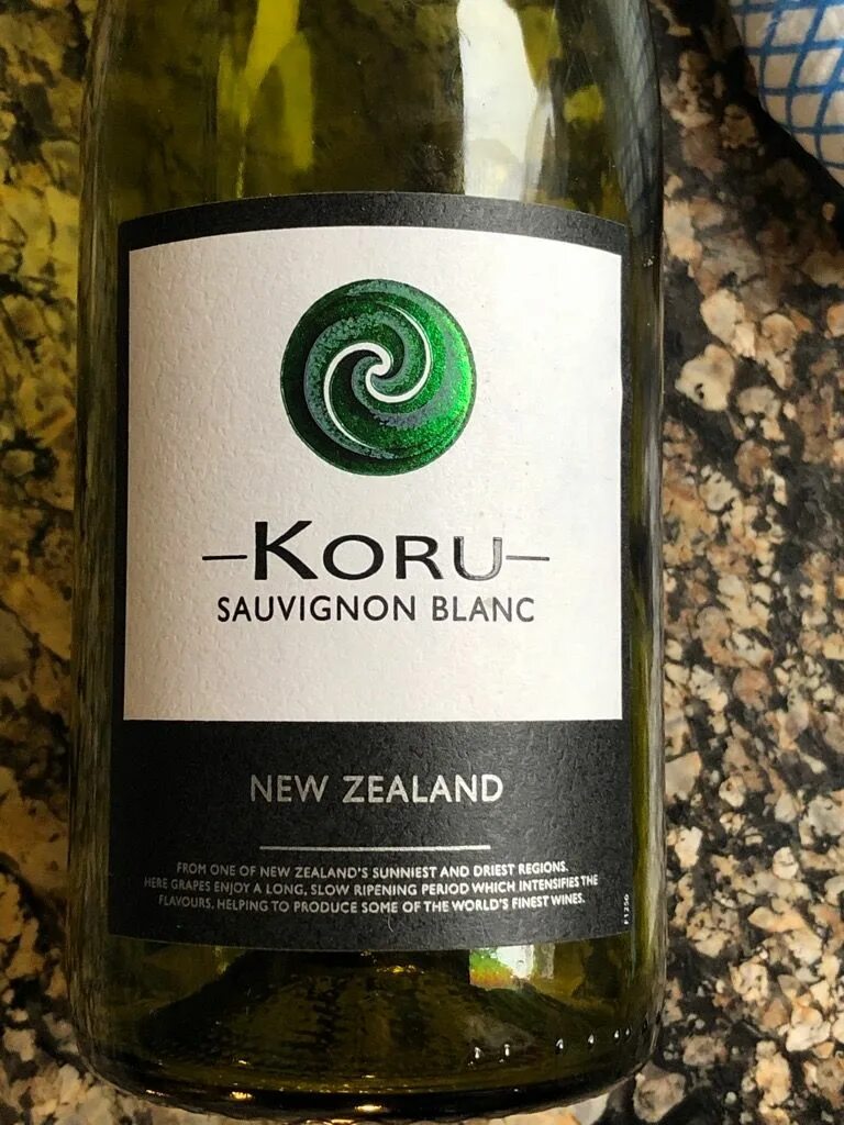 Sauvignon Blanc New Zealand Marlborough. Marlborough Sauvignon Blanc киви. Совиньон Блан новая Зеландия Пятерочка. Sauvignon Blanc (новая Зеландия) Marlborough. Sauvignon new zealand