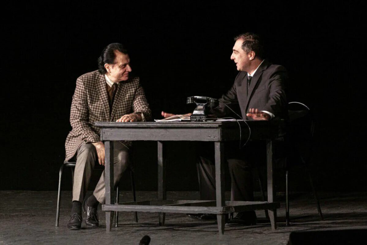 Спектакль чужой. Спектакль бывшие фото. Спектакли бывают. Спектакли бывают. Путь в театр.