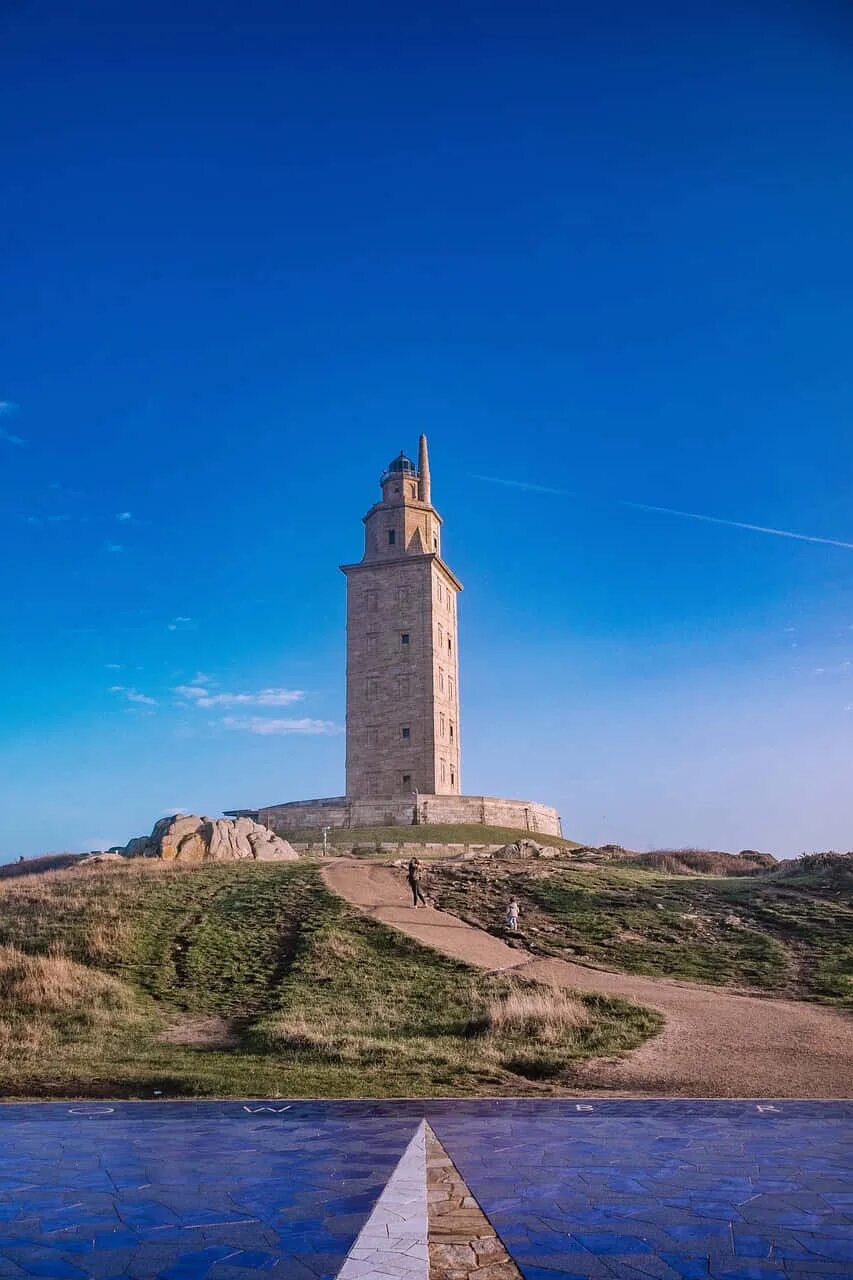 Башня геркулеса. Башня геркулеса маяк в испании. башня геркулеса галисия. маяк башня геркулеса в ла-корунье. ла корунья маяк памятник.
