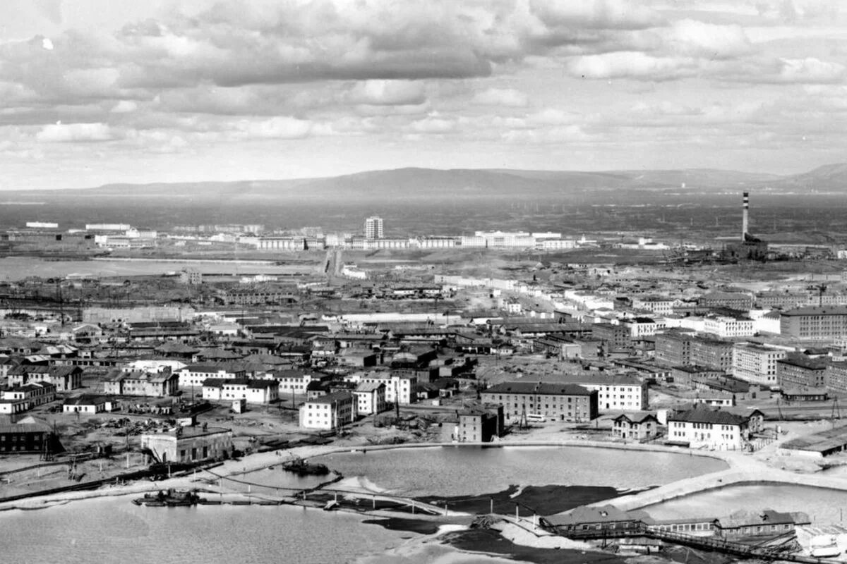 Норильск история. Норильск старый город. Норильск 1980. Норильск 1935. Норильский комбинат 1960.