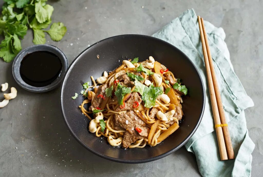 Вок го. Wok: паназиатская кухня. тамильский вок. лапша вок. азиатский вок.