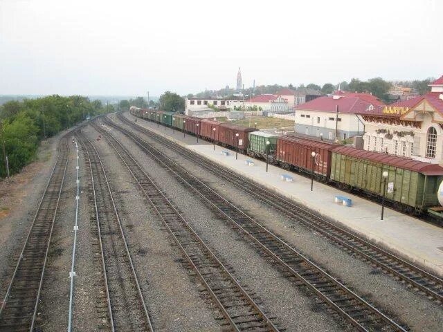 Алатырь вокзал. Алатырь (станция). железнодорожная станция алатырь. жд вокзал алатырь. алатырь железная дорога.
