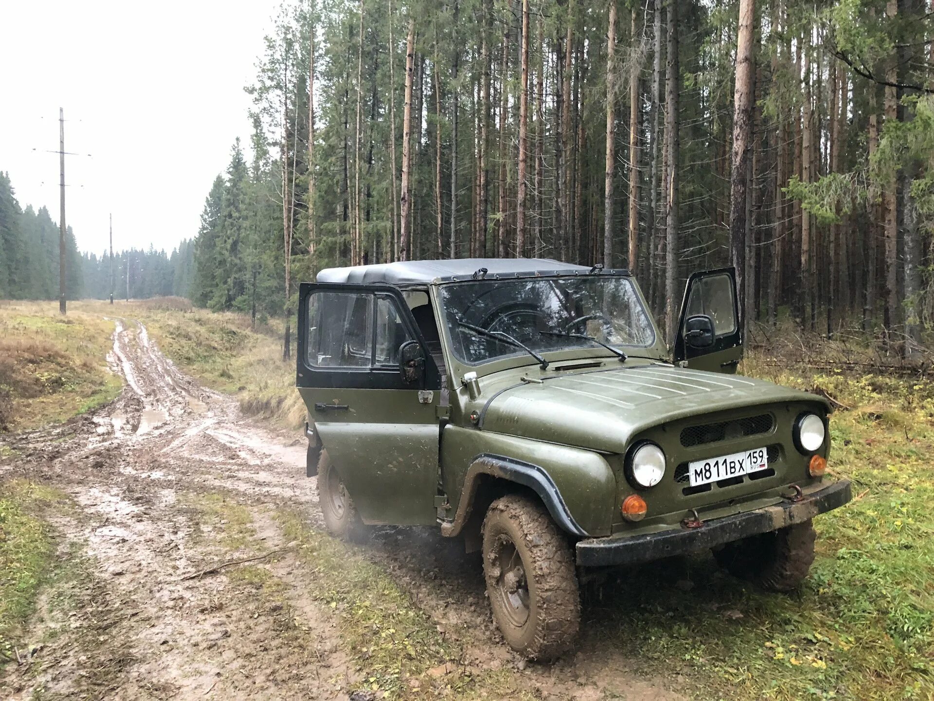 Уаз томская область. Уаз 469 в лесу. уаз 469 лесная охрана. уаз 469 для леса. uaz 469 тентованный в лесу.