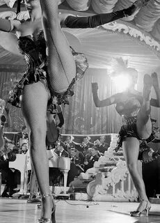 Vintage burlesque dancers