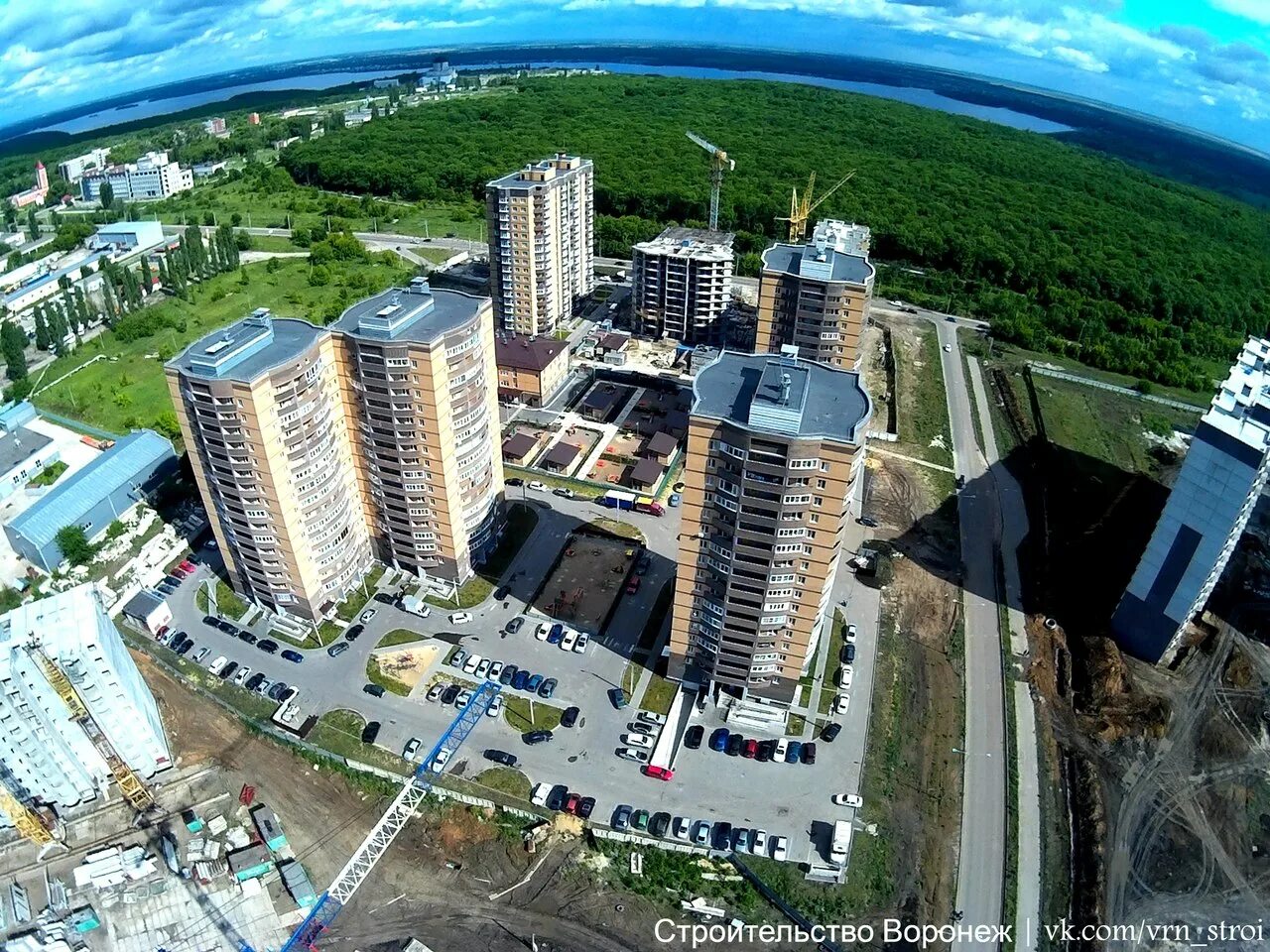 Макет жилого комплекса - Фото ЖК Высота в Воронеже - ход строительства