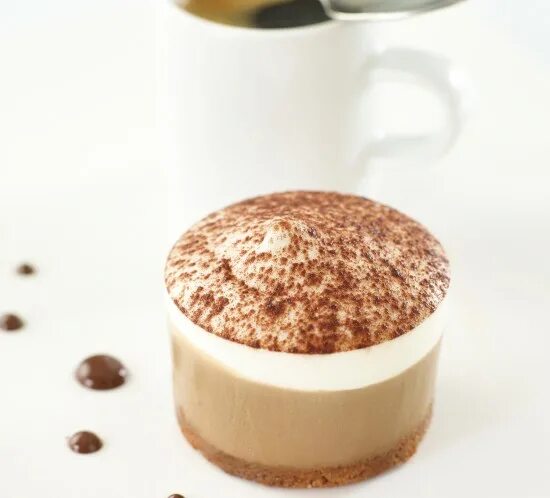 измерение сахарной пудры. 1 2 стакана сахарной пудры. сахар пудра на столе. торт из эклеров. 1 2 стакана сахарной пудры.