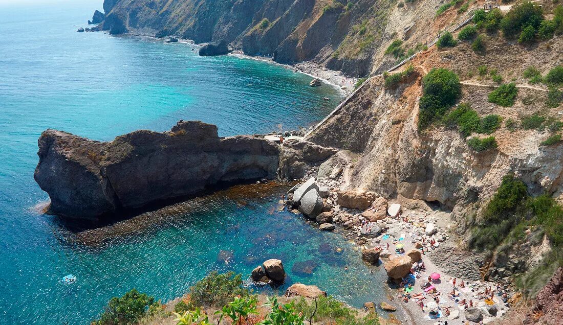 Пляж Царское село Севастополь Фиолент. Мыс Фиолент Царский пляж. Пляж Каравелла Фиолент. Мыс Фиолент пляж Баунти. Дикий пляж отдыхающих