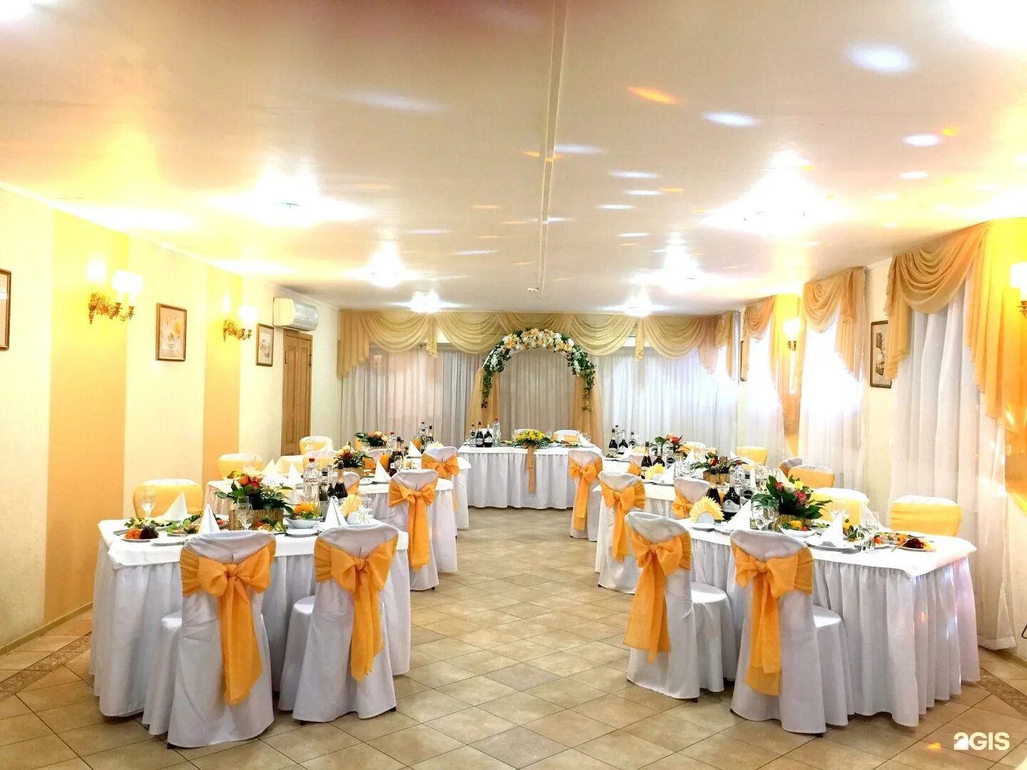 65а. Хотьково калужская область пруд. Деревня золотилово. Кафе подкова в дубинино. Золотая подкова арзамас.