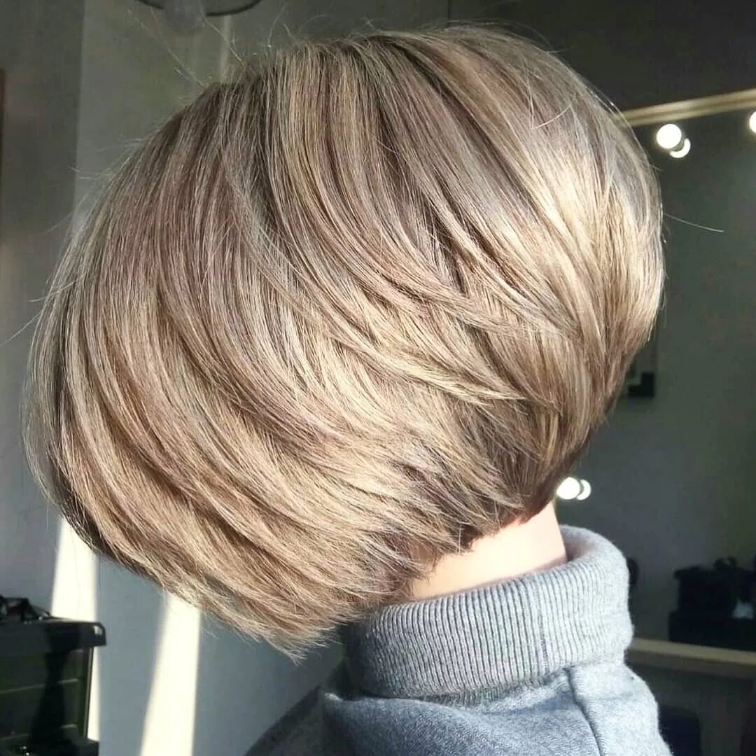 Боб каре стрижка 2023. Стрижка боб каре градуированный 2023. Каре блант боб 2020. Bob kare стрижка. Стрижка боб каре градуированный 2023.