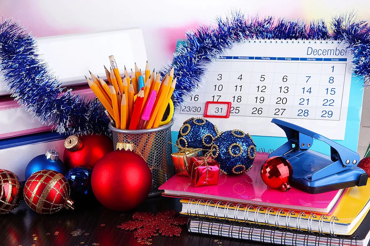 30 декабря 2019 г. Новогодние выходные. Новогодние каникулы. Календарь новый год. Новогодние праздники календарь.