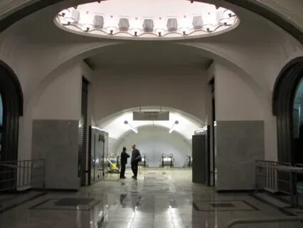 Маяковская спб выход