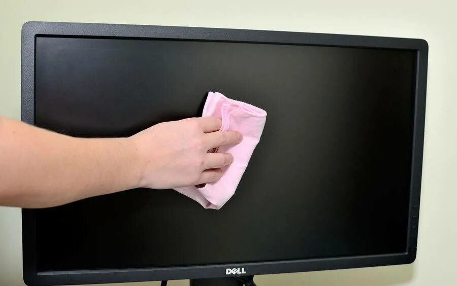 Как почистить экран телевизора в домашних