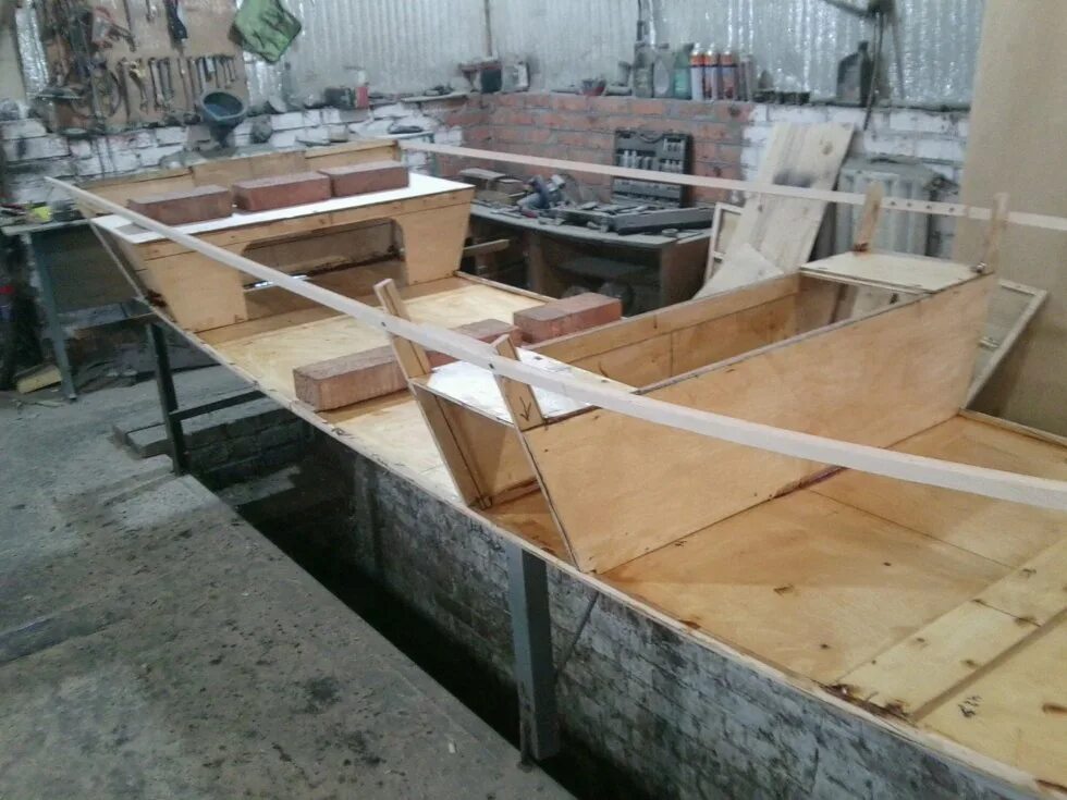 Стройка катера. Постройка яхты. Лодка плоскодонка стеклопластик. Постройка деревянной лодки. Лодка фанерная 3000мм.