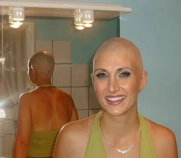 Бреем налысо женщин