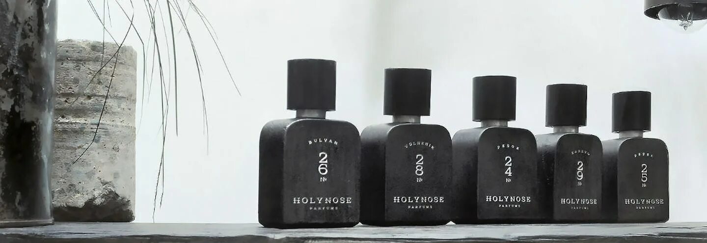 Holynose parfums. Селективная парфюмерия бренды. Парфюмерный бренд Holynose. Российская селективная парфюмерия бренды. Holynose черный духи.