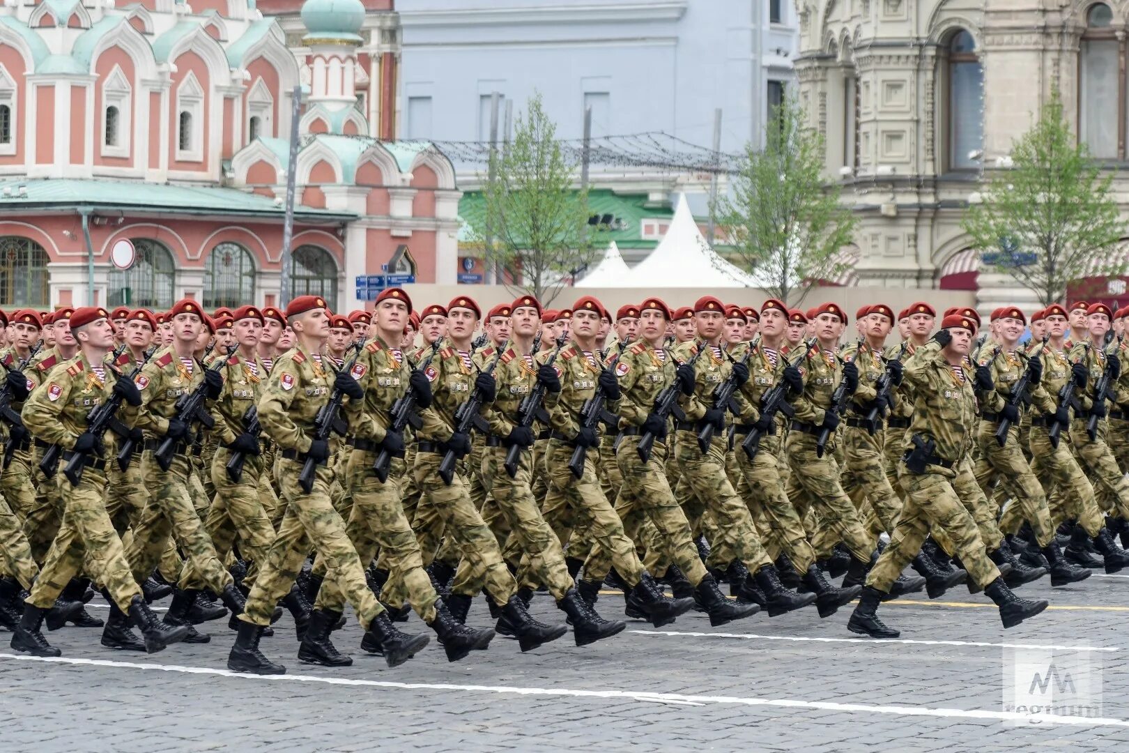 Московский военный парад. Военный парад. Военный парад в Москве. Военный парад на красной площади. Российские военные на параде.