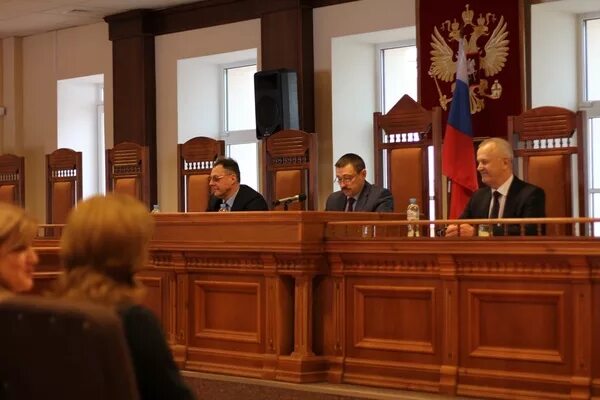 Кострома судебные. Андреев председатель костромского областного суда. председатель костромского облсуда кострома андреев. верховный суд костромской области. костромской областной суд андреев.