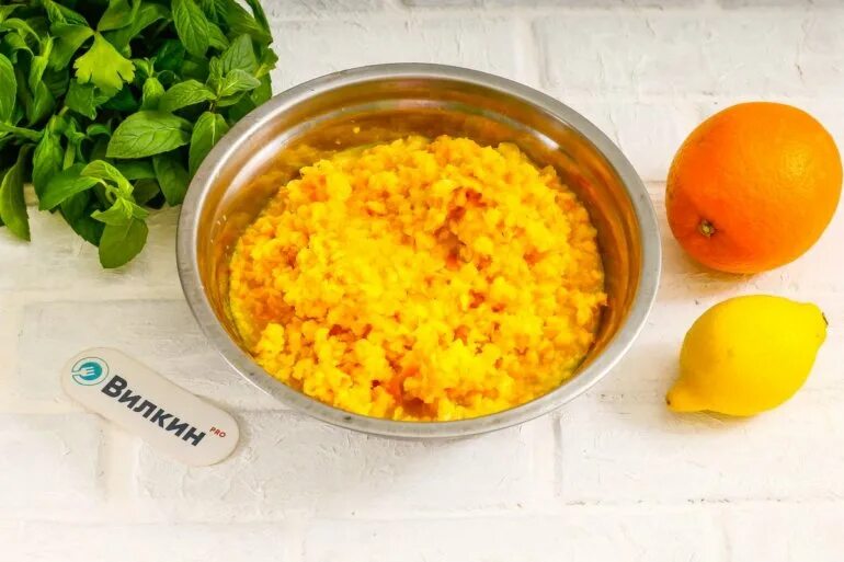 Апельсины через мясорубку. Варенье из тыквы с апельсином. Цедра апельсина через мясорубку. Апельсин через мясорубку. Заливной пирог апельсин измельчить в блендере.