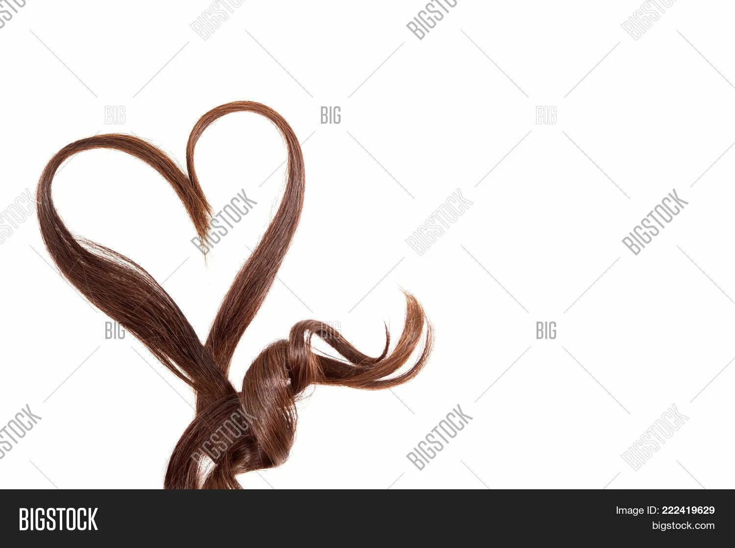 Сердце из волос. Волосы сердечком. Локон волос сердце. Сердечко из волос из прядей.