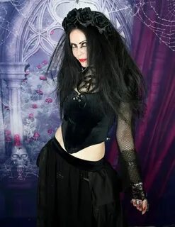 Under the witch gothic