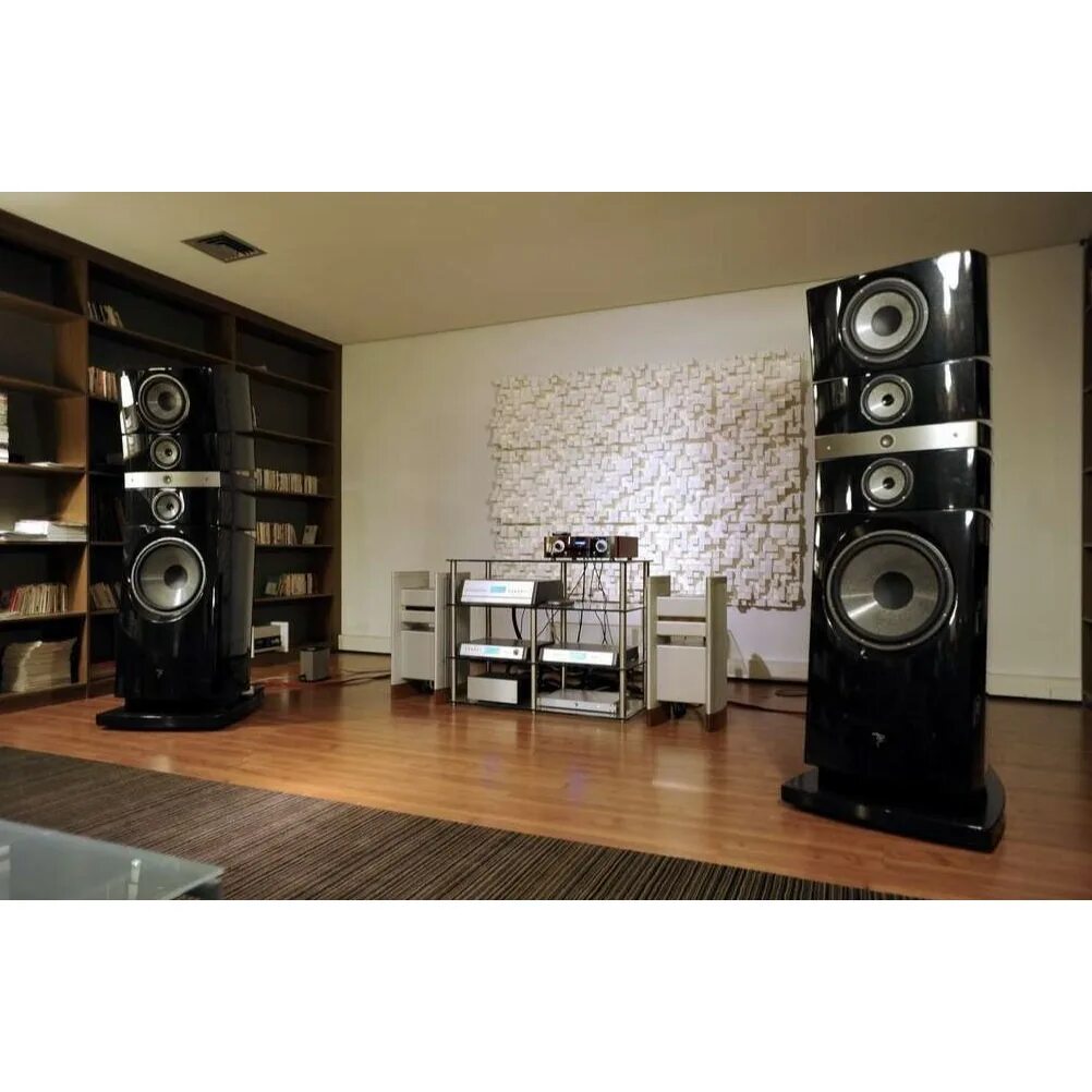 Мощность музыкальной колонки. Колонки Focal grande Utopia. Focal grande Utopia em EVO 3. Grand Utopia Focal акустика. Focal grande Utopia em EVO.