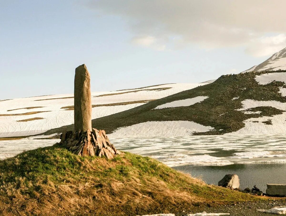Вишап арагац. Вишапы геншин. Нурнус армения. Вишапы. Вишап арагац.