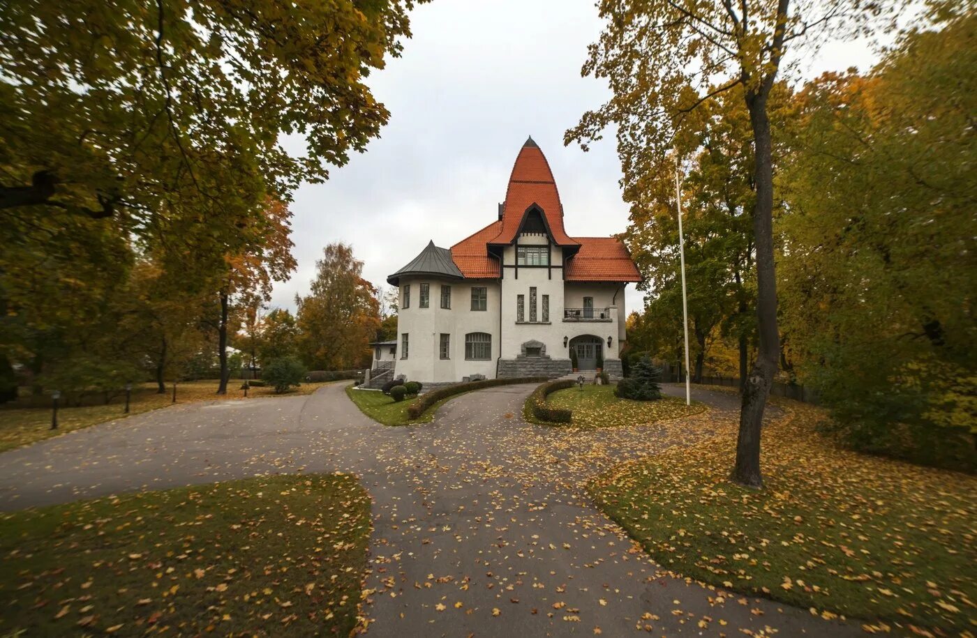 Особняк Фолленвейдера на Каменном острове в Санкт-Петербурге. Дом Фолленвейдера на Каменном острове. Дом Фолленвейдера каменный остров большая аллея 13. Особняк Мельцер каменный остров. Каменный остров дома