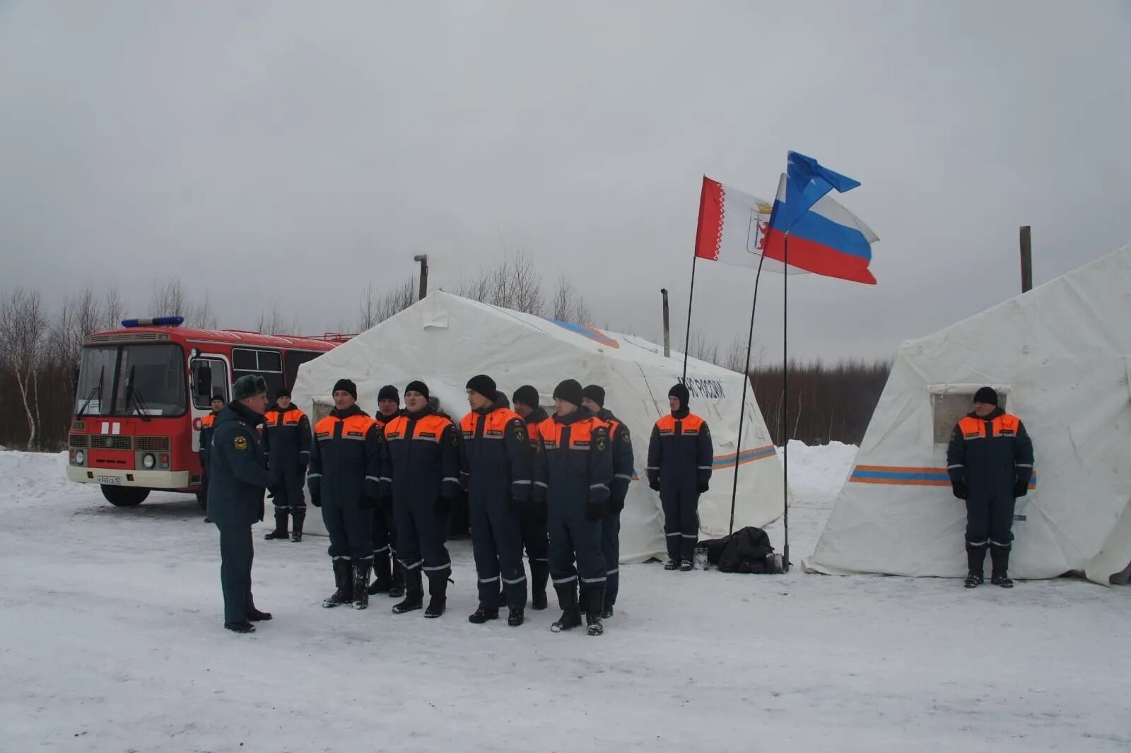 МЧС России по Республике Марий Эл. Пункт обогрева МЧС. Передвижной пункт обогрева МЧС. Мобильный пункт обогрева. Мчс россии марий эл