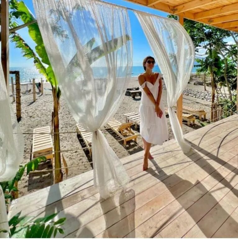 Аква пальм резорт абхазия. Aqua resort абхазия сухум. Акуа резорт 1 сухум. Аква резорт абхазия мачара. Отель аква резорт сухум.