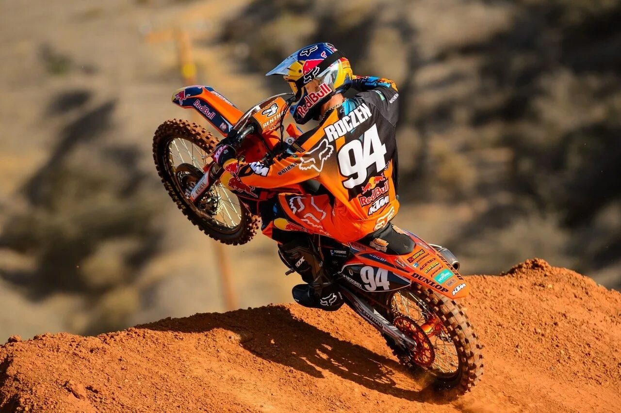 Motocross. Мотоцикл Ken Roczen. Мотокросс КТМ. Суперкросс КТМ. Roczen 94.