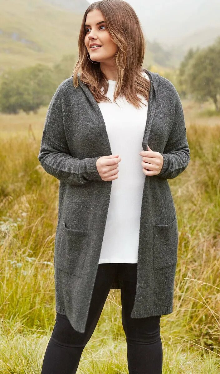 Вязаный кардиган спицами. Стильные кардиганы для полных женщин. Кардиган спицами для полных женщин. Кардиган полным спицами. Кардиган женский вязаный.