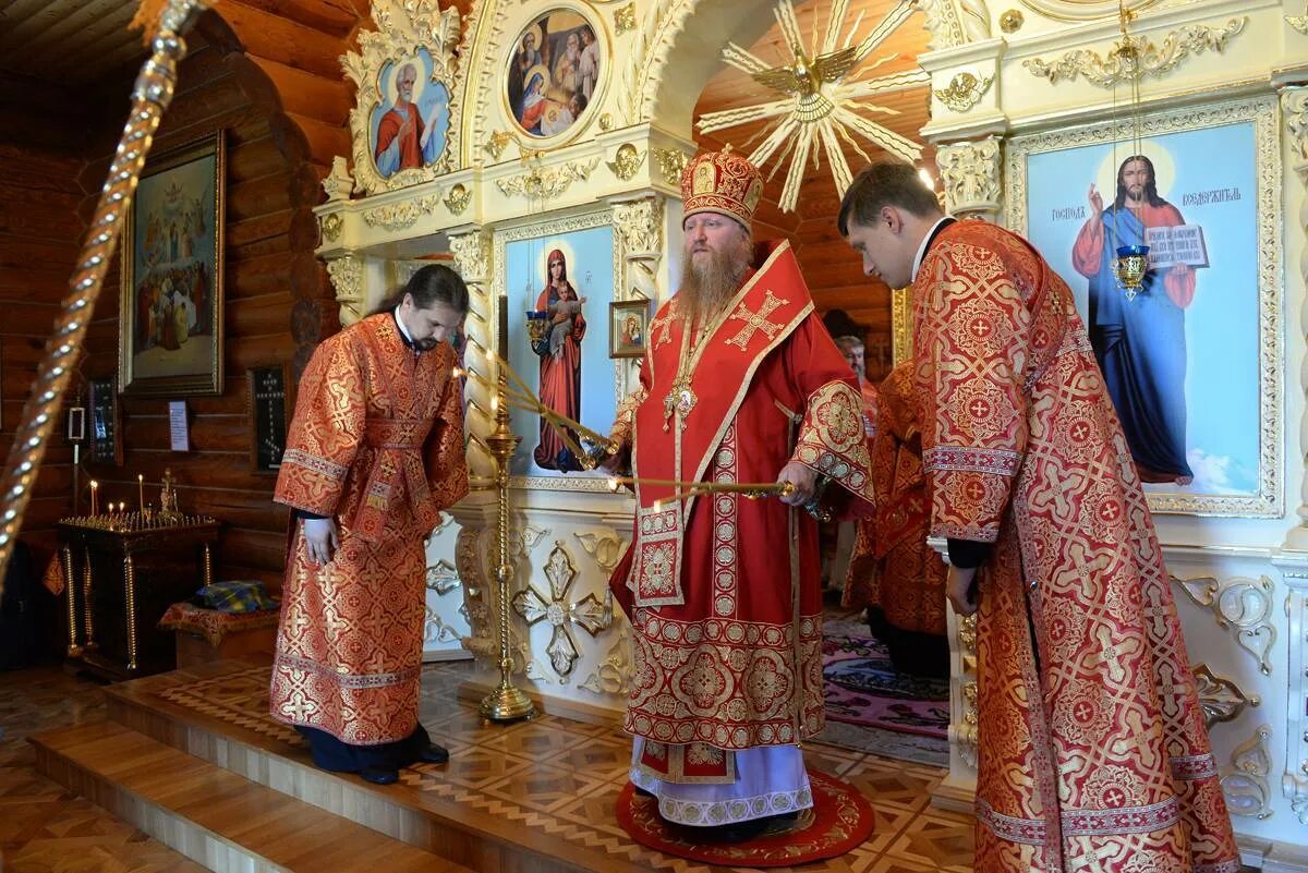 Храм Божьей матери Скоропослушницы в Москве. Церковь иконы Божией матери Скоропослушница, Петрозаводск. Церковь иконы Божией матери "Скоропослушница" Слободской.