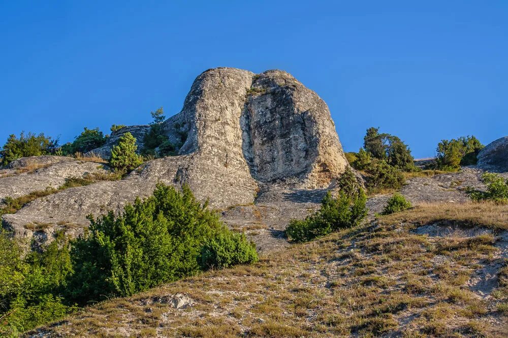 Кая баш. Гора баш пармак крым. геология армении. урочище каябаши. гора ат баш фото.