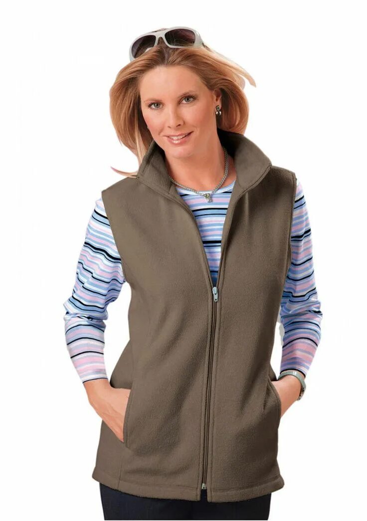 Вайлдберриз кофты на молнии. Жилет флисовый. Жилет Womens Mattawa Fleece Vest продавец. Quechua жилет женский. Жилет Декатлон женский.