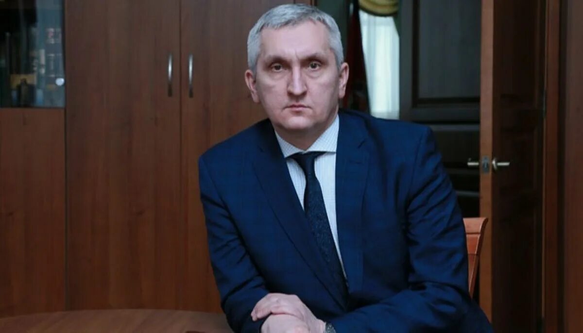 Заместитель губернатора алтайского края. В В Снесарь правительство Алтайского.