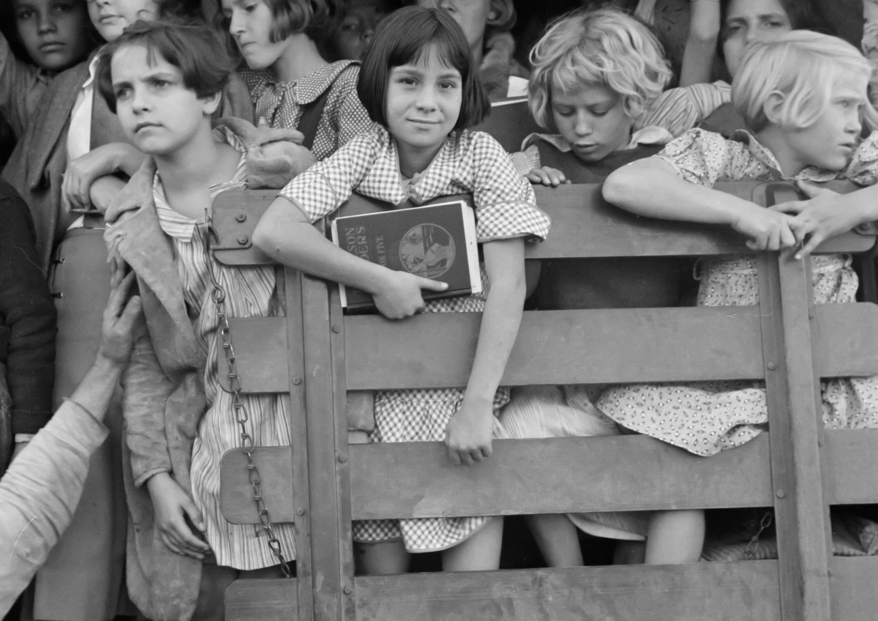 Great child. Великая депрессия. Великая депрессия дети. Дети Великой депрессии в США. Продают детей США Великая депрессия.