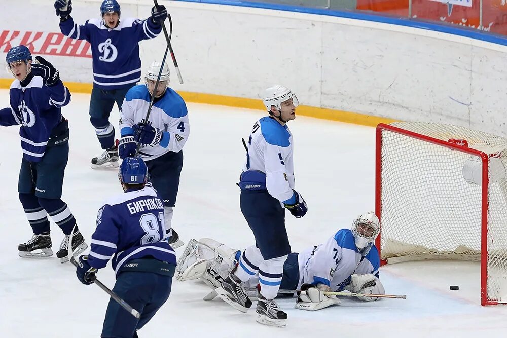 хоккейный клуб балашиха лого. хоккейный клуб балашиха. хк балашиха детская школа. хоккейный клуб балашиха. хк балашиха 2013.