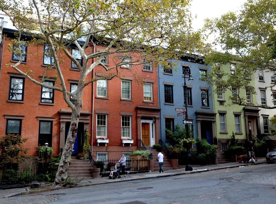 Браун стоун таунхаус нью-йорка. Нью йорк бруклин краун хайтс авеню фото. Нью йорк бруклин краун хайтс авеню фото. Краун-хайтс / crown heights (2017). Краун хайтс.