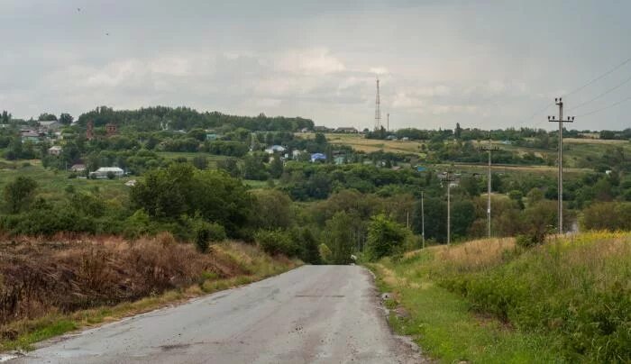Заброшенная церковь серпухов. Заброшеные церкви владимирской области. Парахино фото. Заброшенные деревни гусь-хрустального района владимирской области. Санкт-петербург братская могила мемориальный.