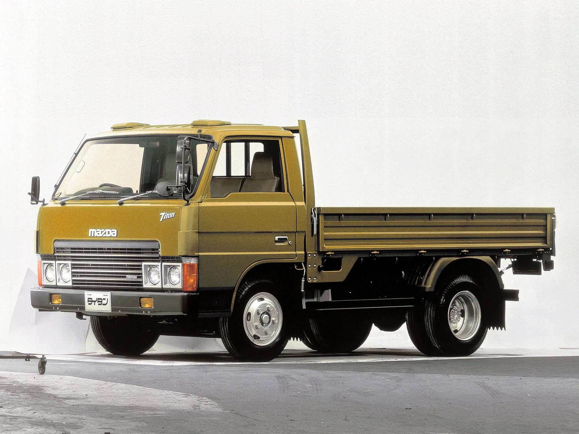 Мазда Титан 1 поколение. Mazda Titan 2. Мазда Титан грузовик. Мазда Титан 1988 поколения. Mazda грузовики