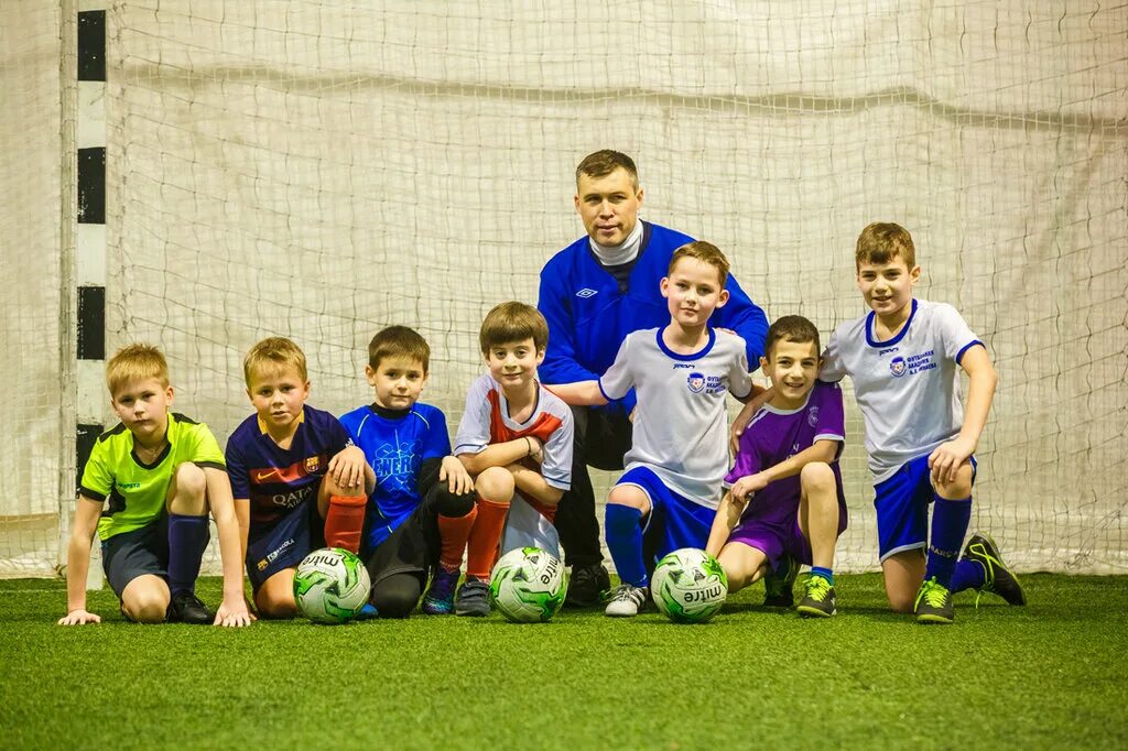 Футбольная академия уфа. Лужники динамо футбольная школа. Детский футбол. Ооо. Московская академия футбола строгино.